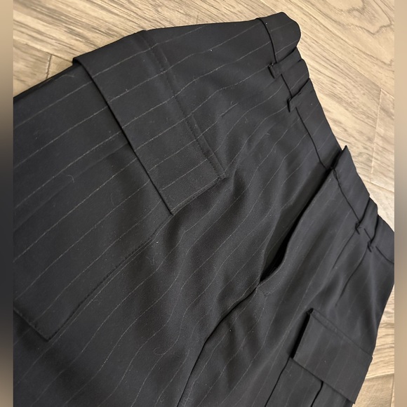Zara Black mini  skirt with pocket details - Picture 3 of 5